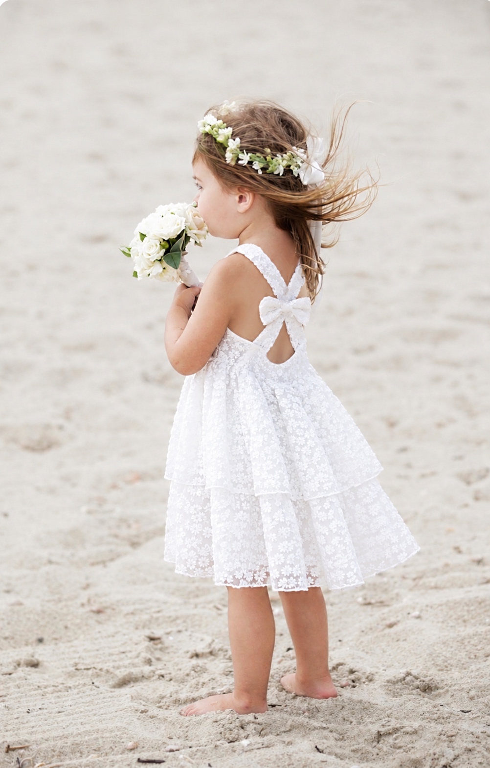 Robe courte en dentelle pour cérémonie mariage et baptême fille et bébé 